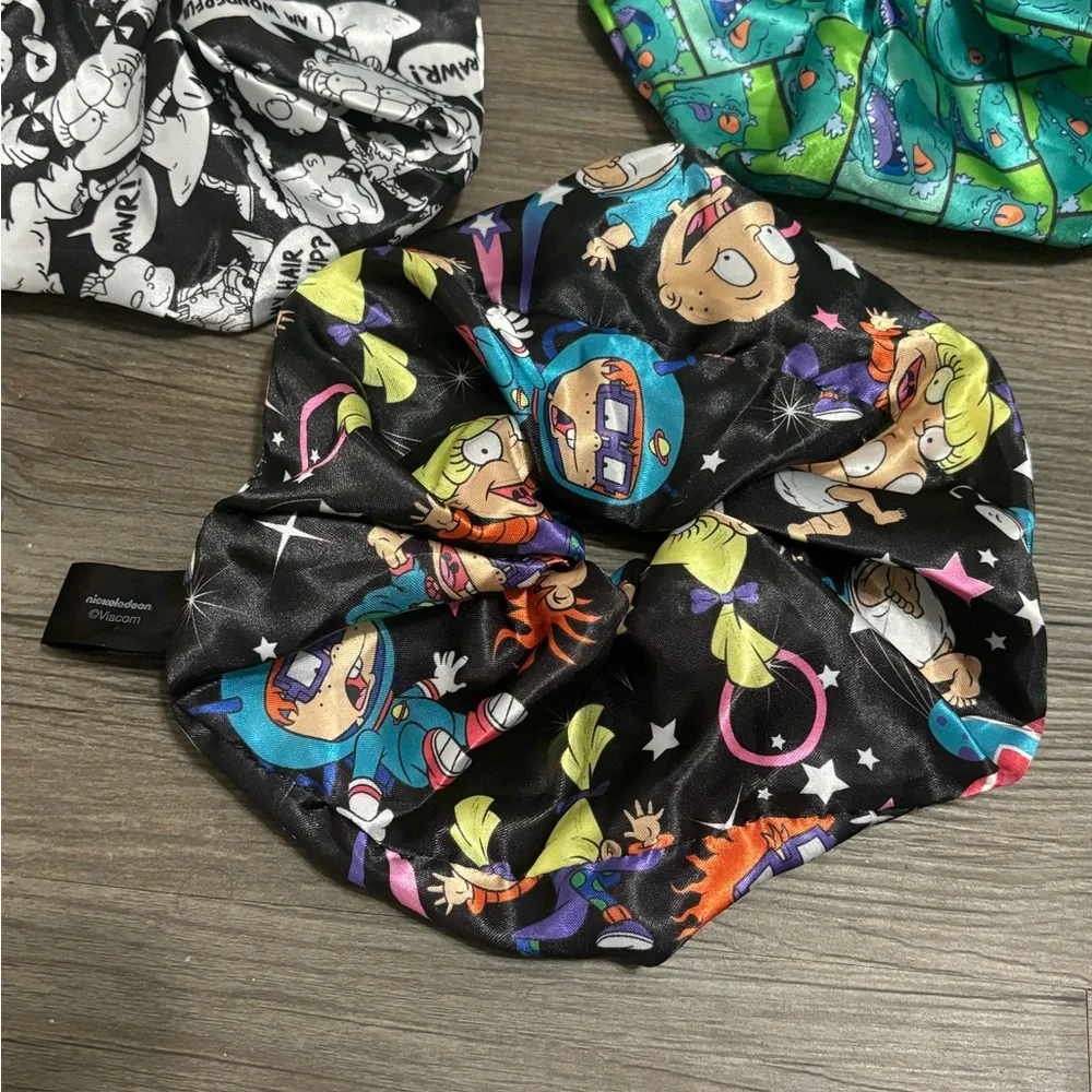 NWOT Dolls Kill x Rugrats Scrunchie Set - Picture 3 of 7